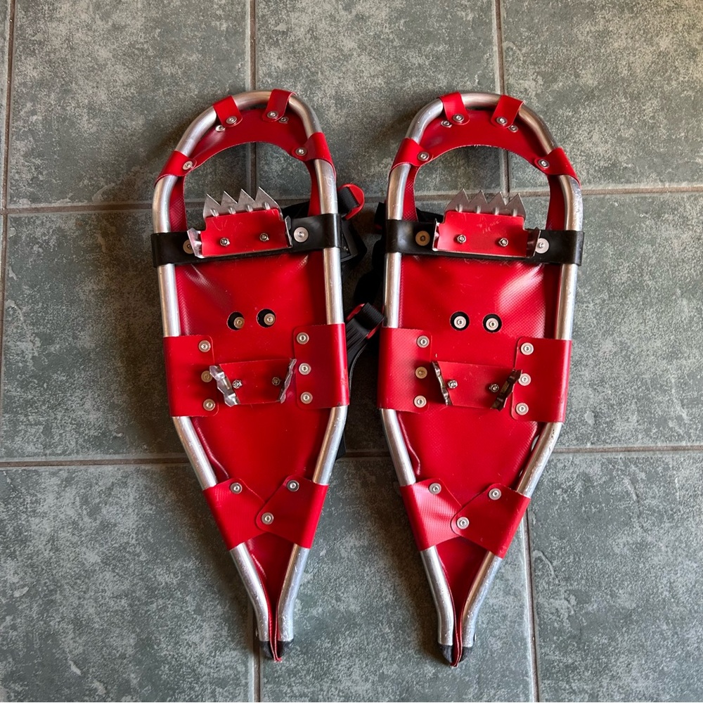 Redfeather Snowshoes - Picture 2 of 2